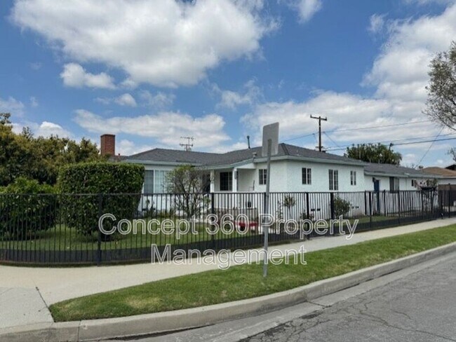 Building Photo - 5259 Ledgewood Rd