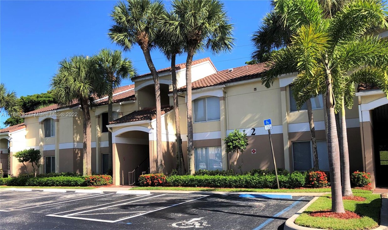 Primary Photo - 815 W Boynton Beach Blvd