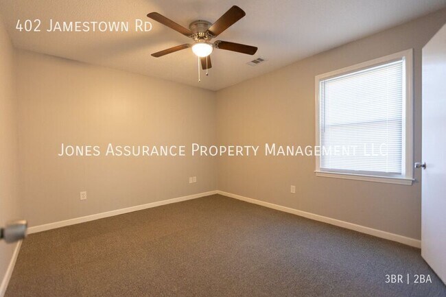 Foto del edificio - 402 Jamestown Rd