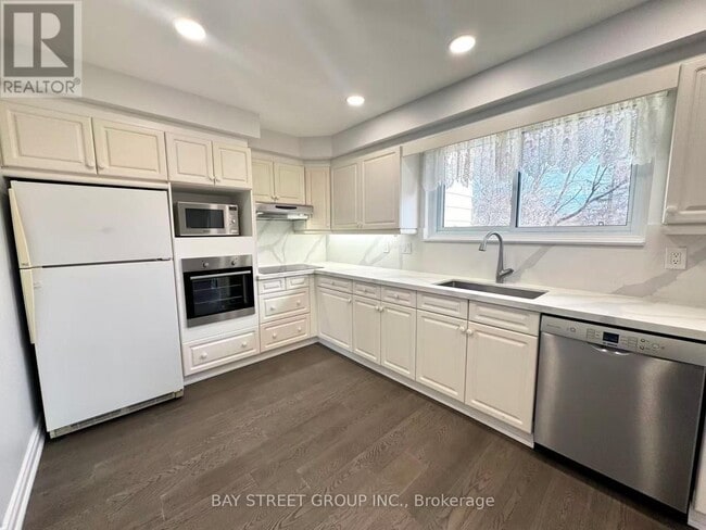 Building Photo - 55 Taylor Rd