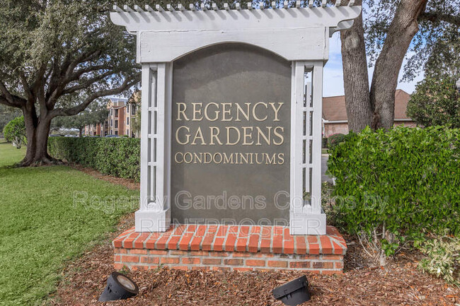 Foto del edificio - 4225 Thornbriar Ln