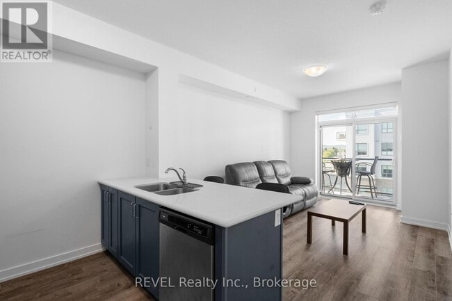 Building Photo - 5055 Greenlane