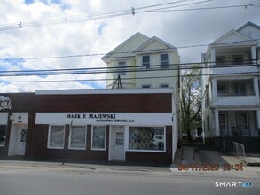 Building Photo - 1720 E Main St