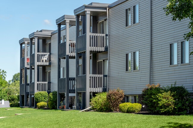 Building Photo - River Ridge Apartments