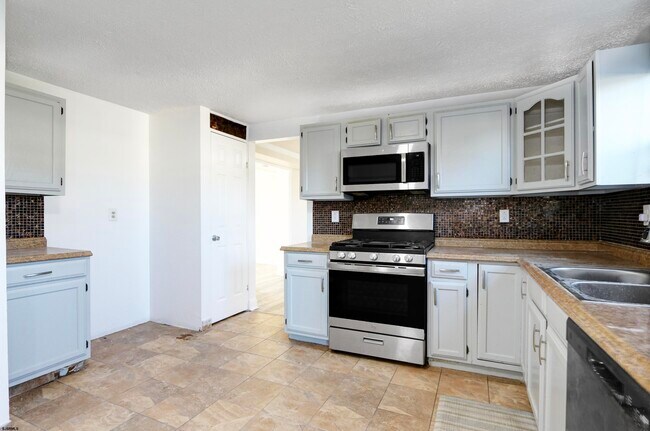 Foto del edificio - 1649 N Missouri Ave