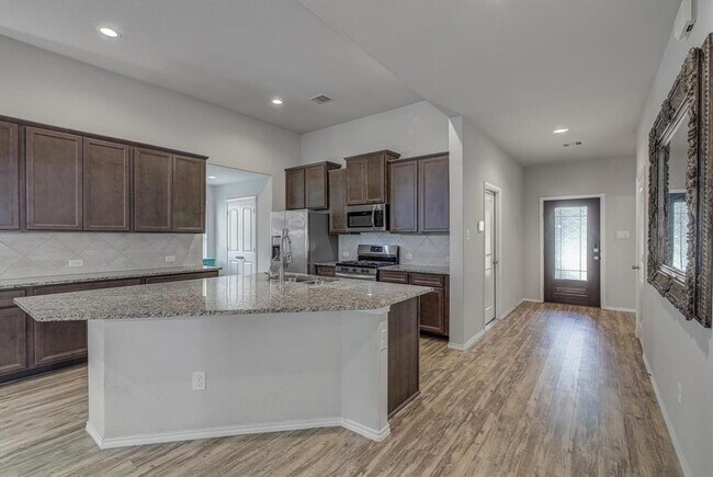 Foto del edificio - 21583 Elk Haven Ln