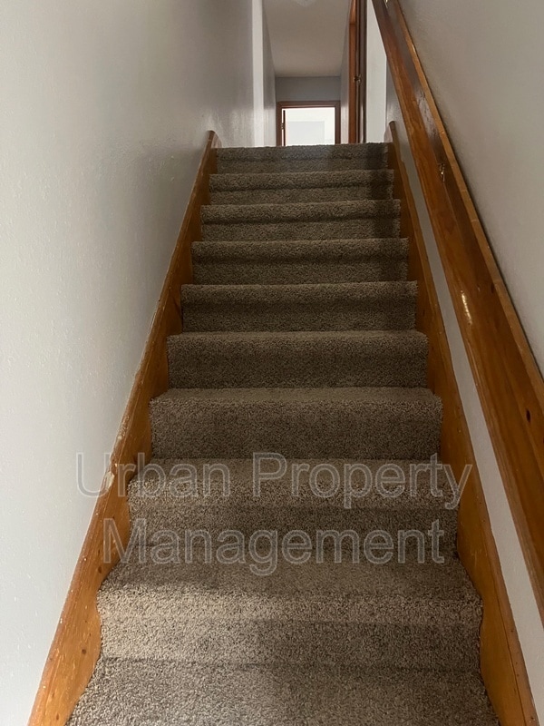 Foto del edificio - 110 E Frank Ave