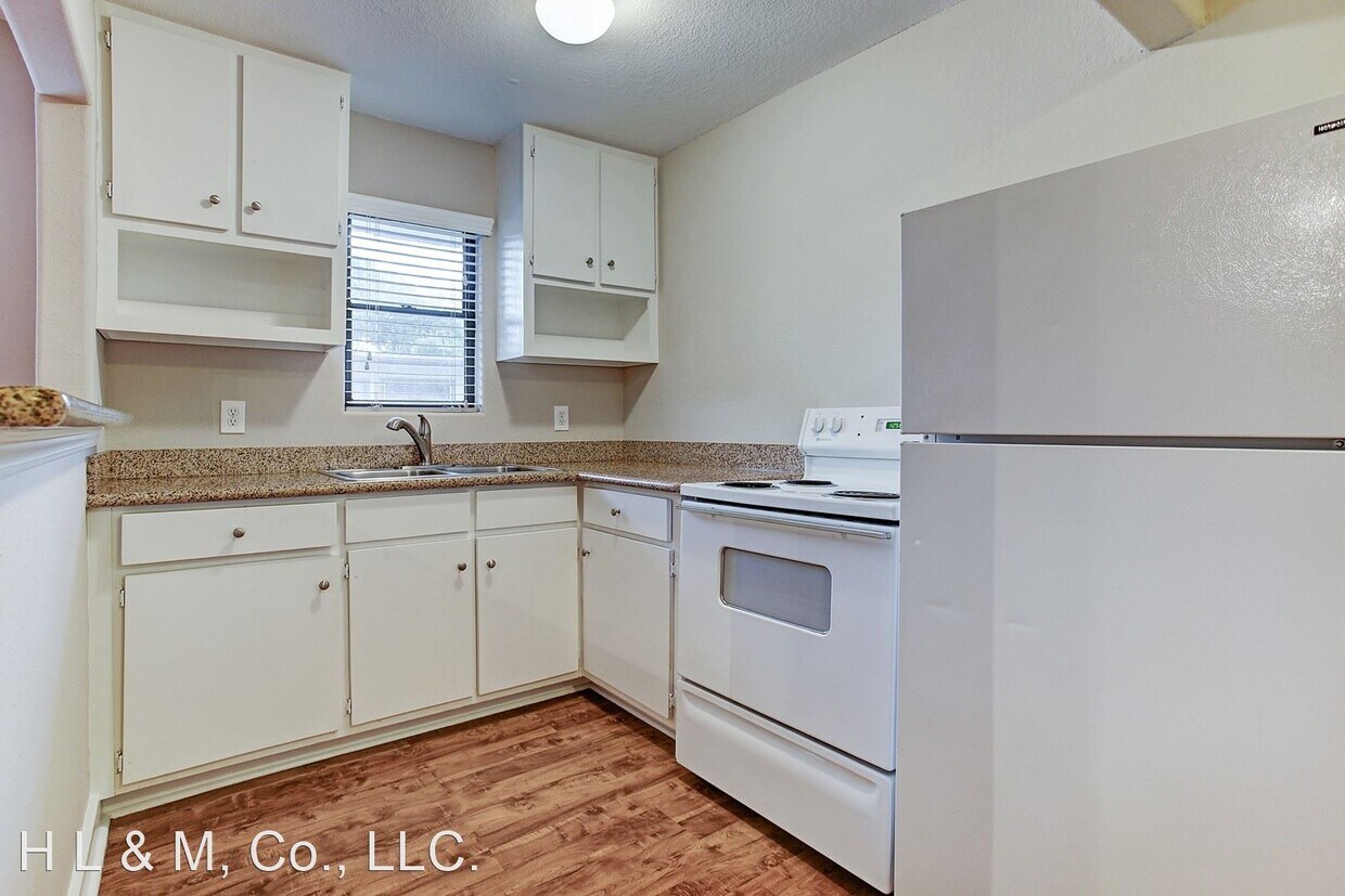 Primary Photo - 405 Hawthorne St