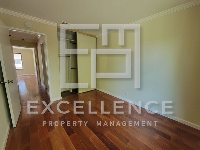 Foto del edificio - 3/2.5 Townhouse with 2 Car Garage,