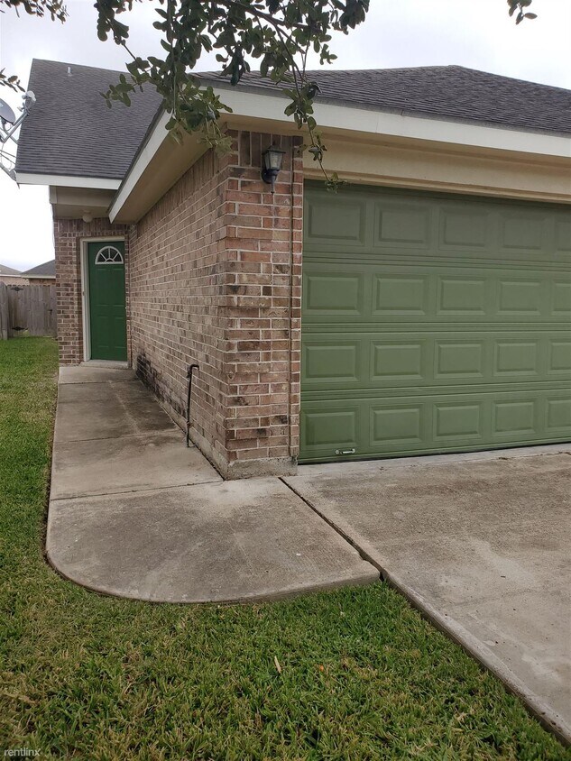 Primary Photo - 3 br, 2 bath Duplex - 20563 Alta Vista Ct