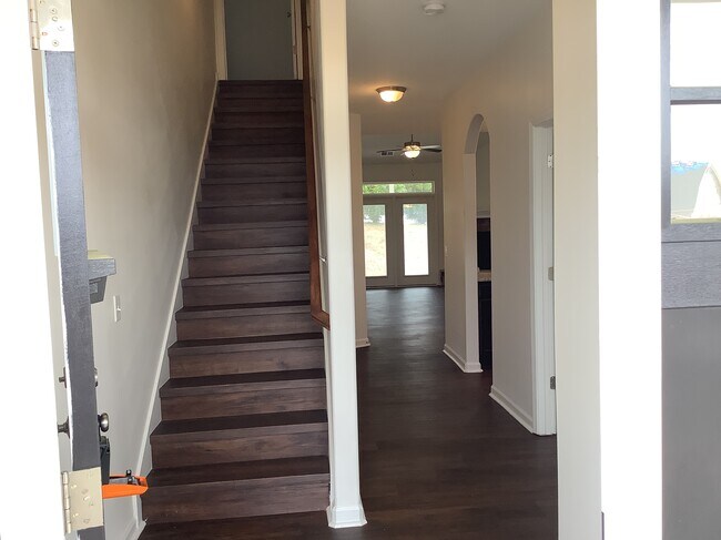 Foto del edificio - 125 Bur Oak Dr