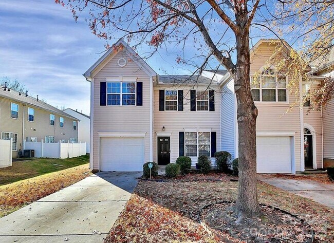Building Photo - 7718 Abigail Glen Dr