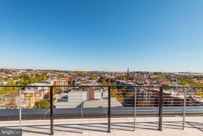 Foto del edificio - 1357 R St NW