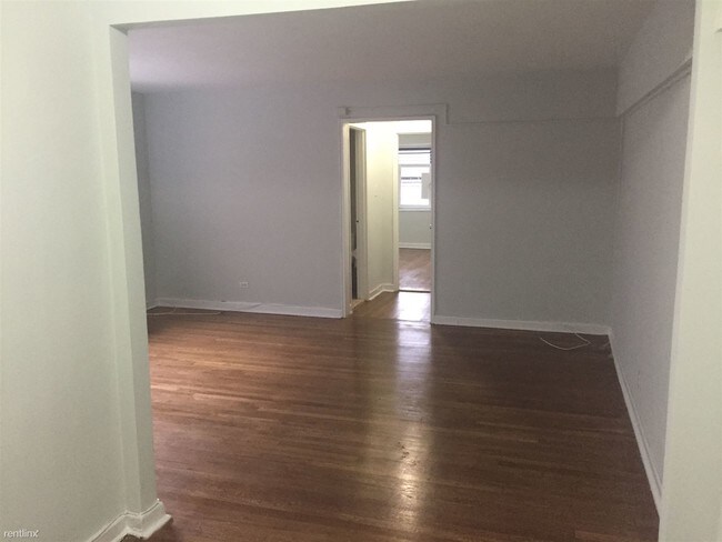 Building Photo - 1 br, 1 bath  - 8110 135th St 1