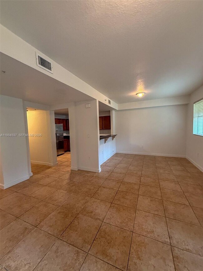 Building Photo - 8899 NW 107 Ct