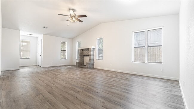 Building Photo - 1012 Turtle Creek Dr