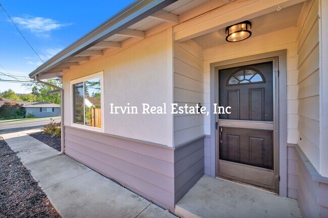 Foto del edificio - Charming 3 bedroom and l bath