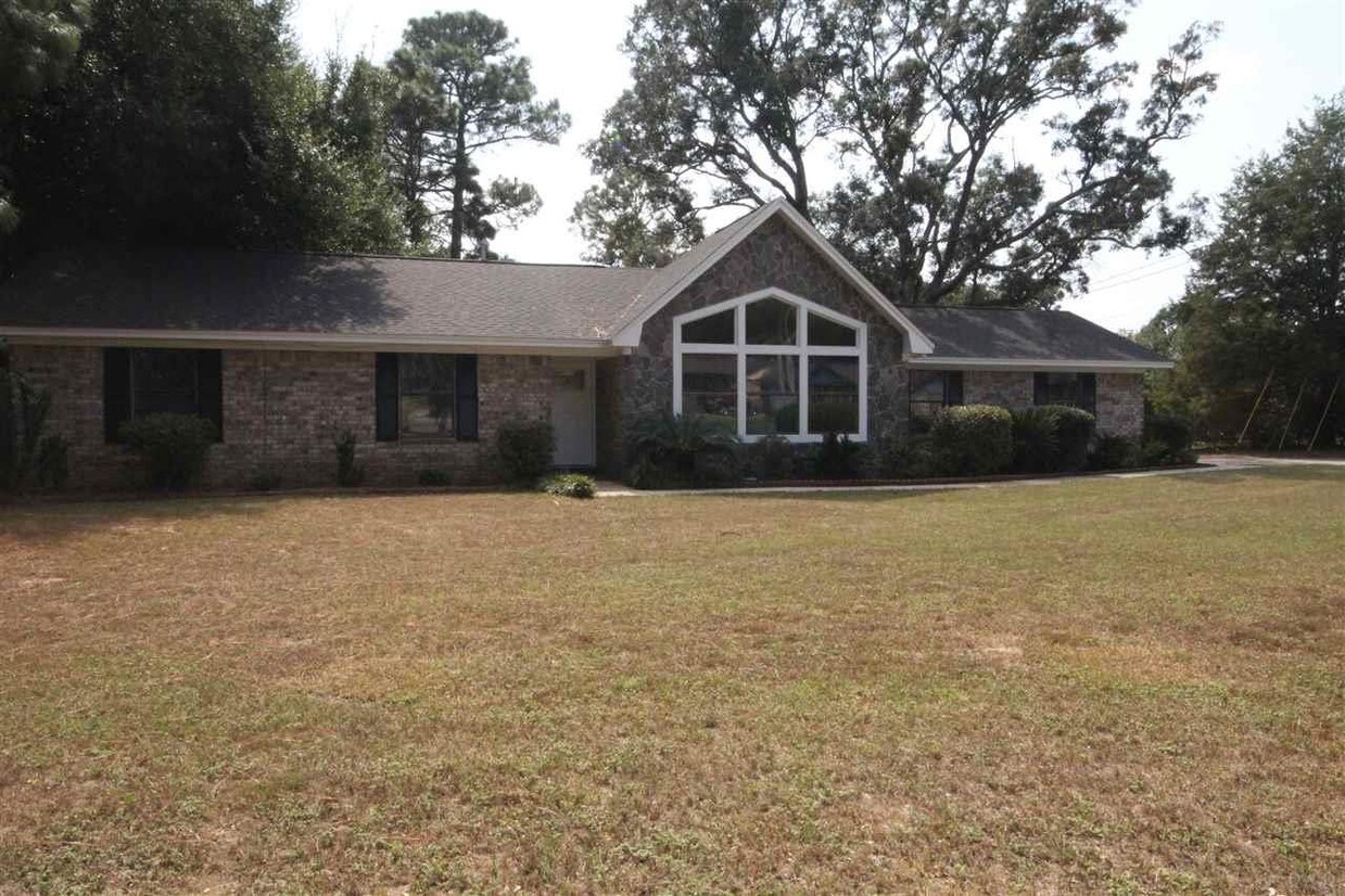Primary Photo - 6476 Memphis Ave