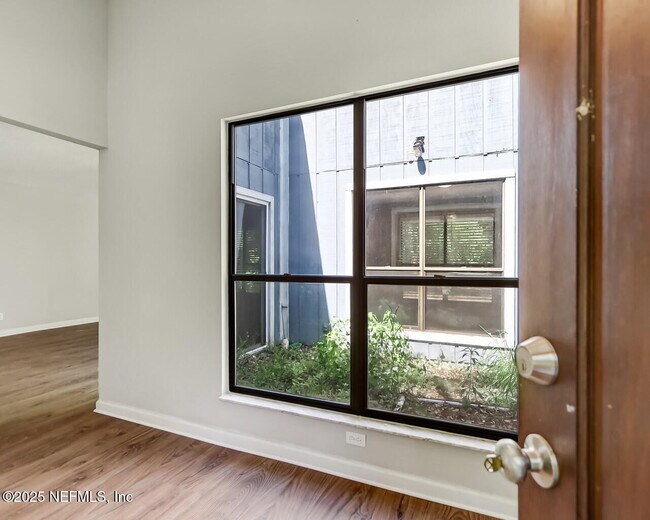 Foto del edificio - 10829 Cheatham Trail