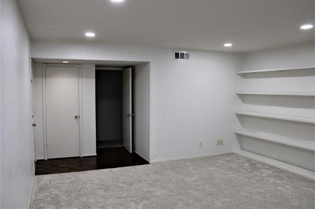 Foto del edificio - 6060 Birchbrook Dr