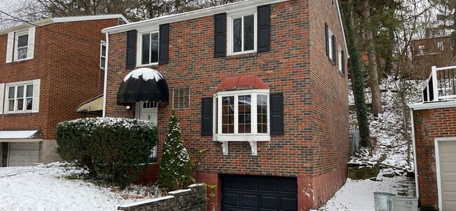 Building Photo - Very Nice 3 Bedroom/1.5 Bath in Brentwood!