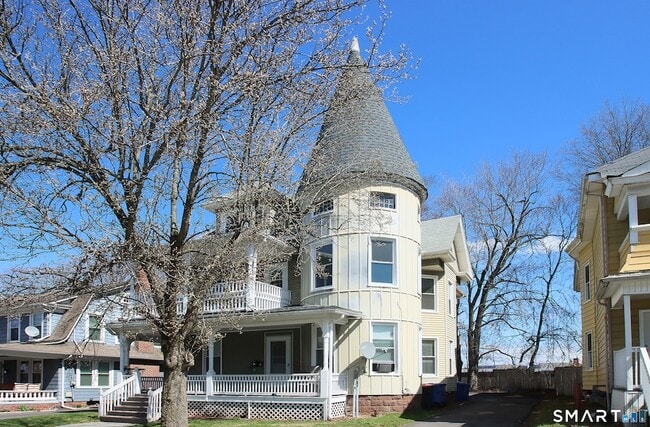 Foto del edificio - 75 Wilcox Ave