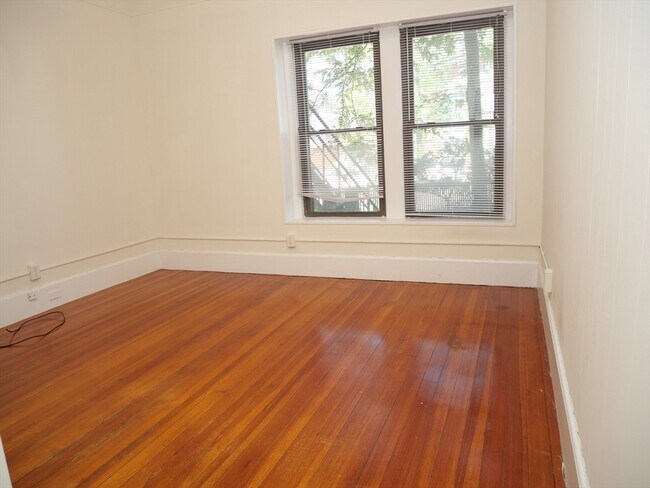 Foto del edificio - 1382 Beacon St