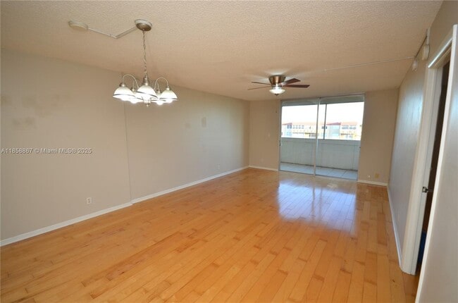 Building Photo - 404 NW 68th Ave