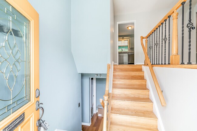 ¡Bienvenido a casa! - 8727 Valleyfield Rd