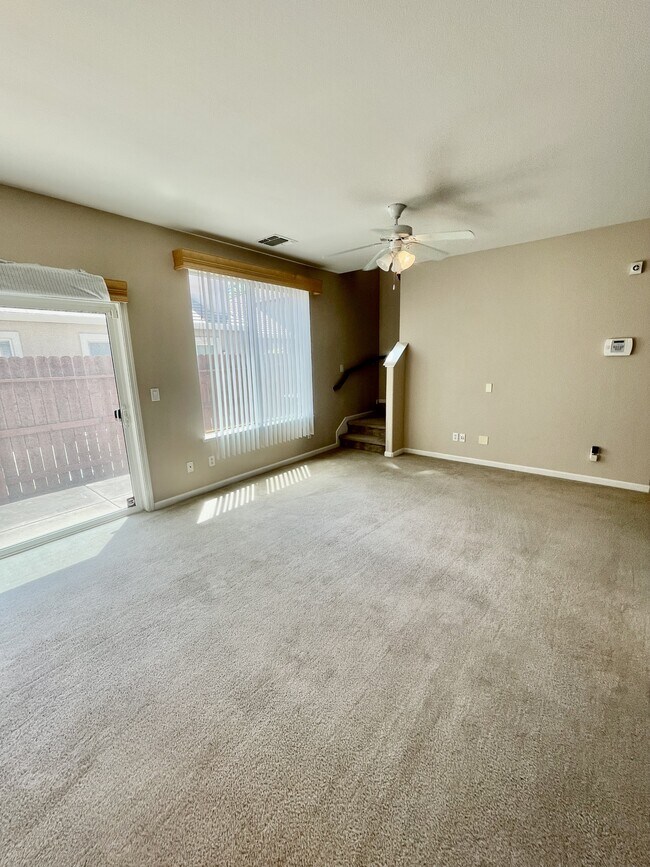 Foto del edificio - 4350 Mt Kisco Way