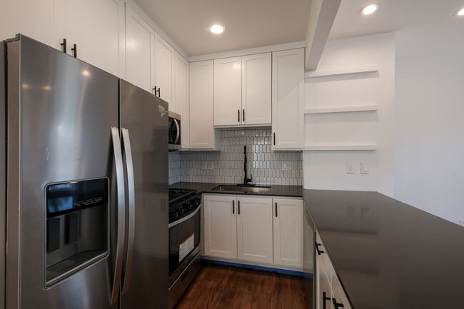Building Photo - Historic Monte Vista Charm meets Modern Convenience!
