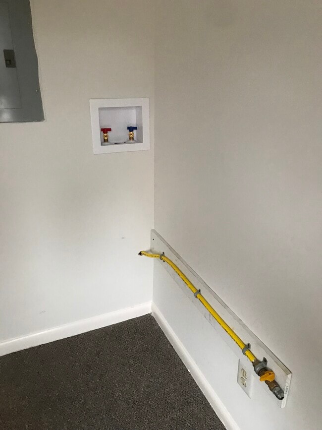 Building Photo - 115 Farnsworth Avenue