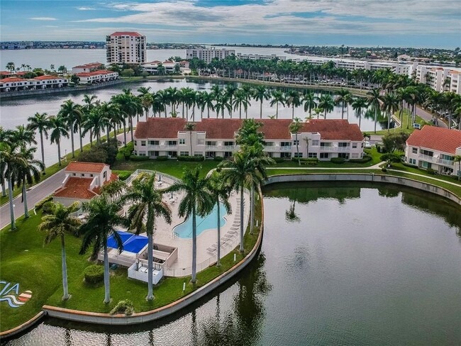 Building Photo - 6073 Bahia Del Mar Blvd S