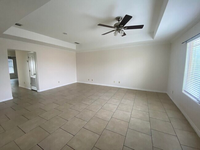 Building Photo - 9805 Sterling Loop