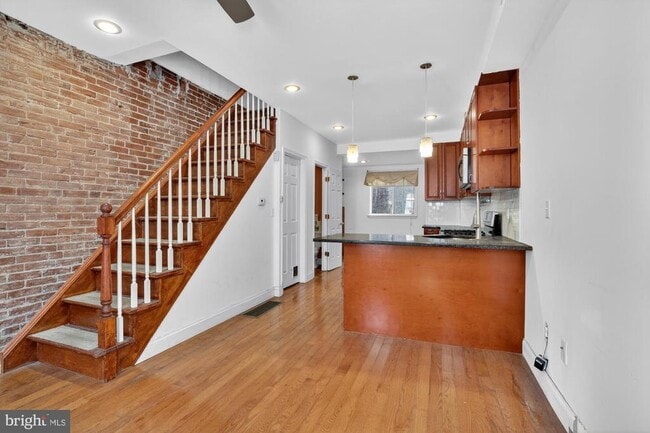Building Photo - 1304 S Fairhill St