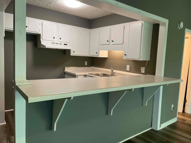Building Photo - 6272 Aquarius Dr