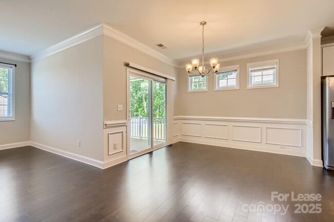 Foto del edificio - 3660 Norman View Dr