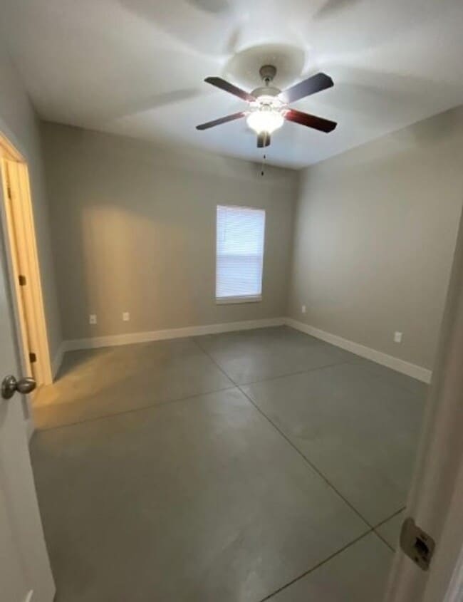 Foto del edificio - 8160 E 34th Ct S