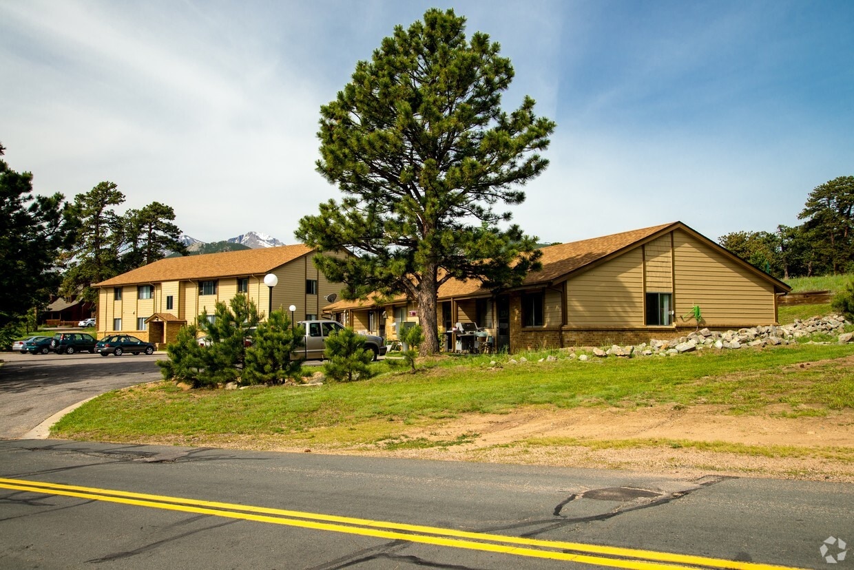 Primary Photo - South Saint Verain Apartments