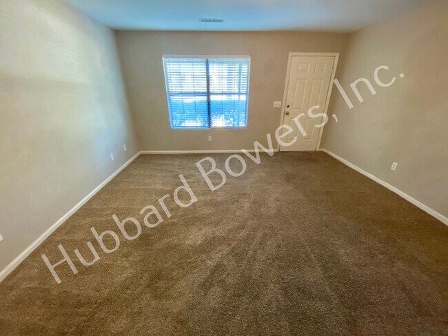 Building Photo - 108 Westpointe Ct