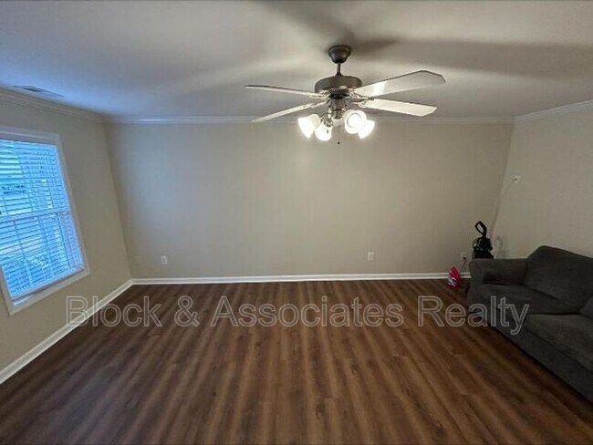 Foto del edificio - 914 Savin Landing