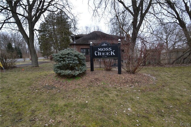 Building Photo - 7224 Moss Creek Cir