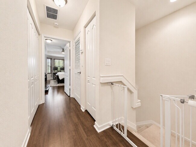 Foto del edificio - "Charming 3-Bed Oasis with 2.5 Baths in Lakeworth - Lakeview – Spacious 1622 Sq. Ft. Gem!"