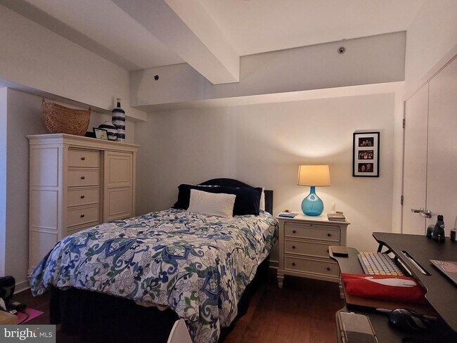 Foto del edificio - 219 S 18th St