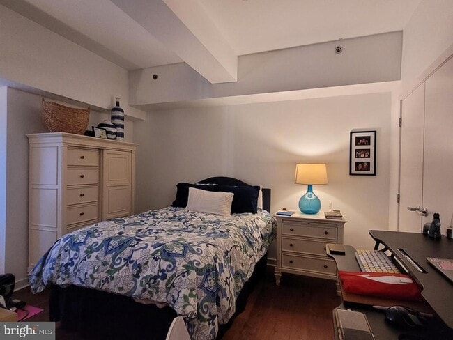 Building Photo - 219 S 18th St