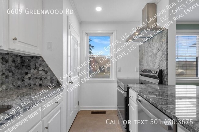 Foto del edificio - 6609 Greenwood Rd