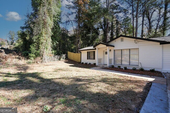 Foto del edificio - 1508 Peachcrest Rd