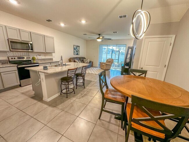 Foto del edificio - 5363 Pinecone Ct