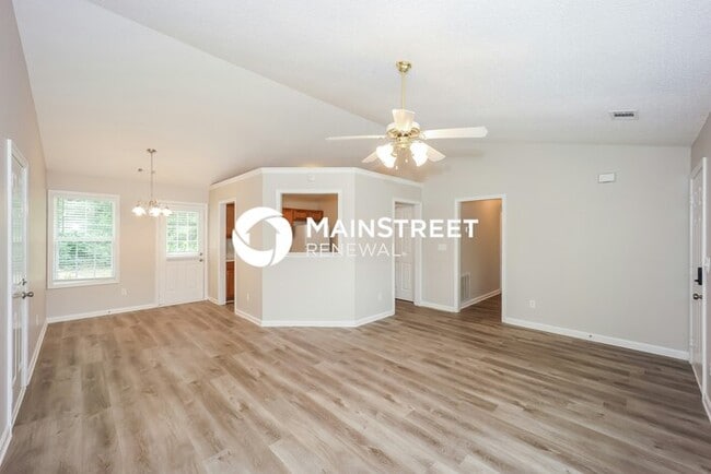 Building Photo - 3 Bedroom Pet-Friendly Home in ROCKMART, G...