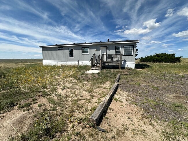 Building Photo - 13380 Log Rd